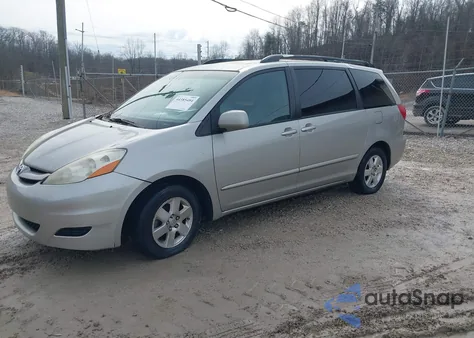 2008 Toyota Sienna Xle z USA, uszkodzony, nr VIN 5TDZK22C58S128831